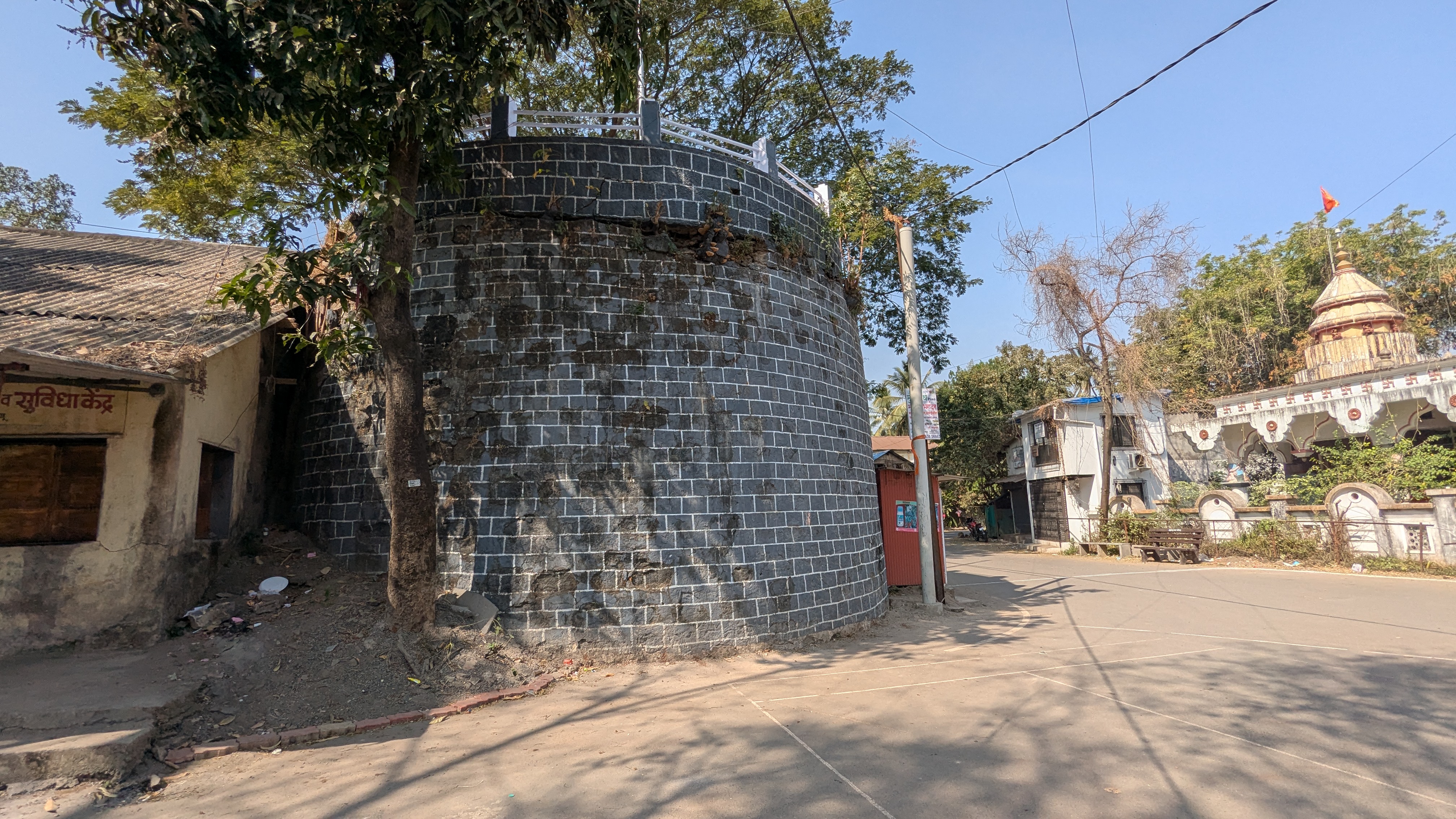 bastion, Dahanu Fort